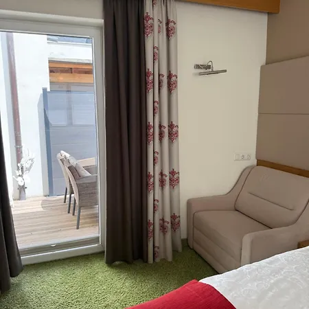 Hotel Universo Serfaus Exterior photo