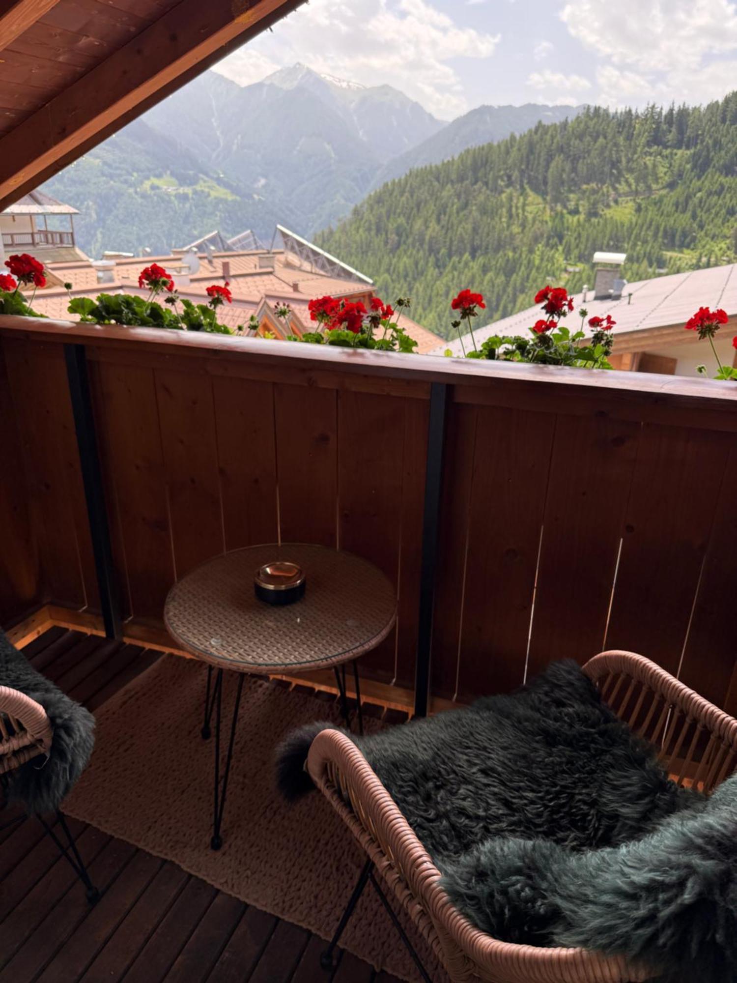 Aparthotel Universo